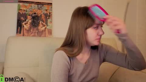 Snapshot of kvetachka chatting on September 2025 12:43:01 AM Kvetachka Thu-Sun 0900am-1500pmGTM2 online show from September 2025 12:43:01 AM