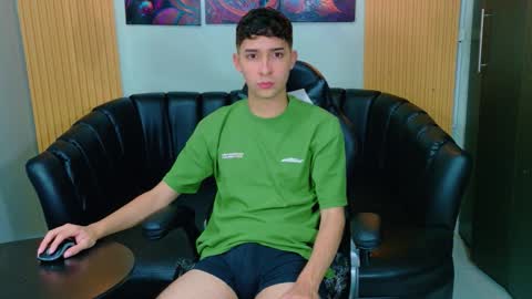 Snapshot of kygo_williams chatting on November 2025 02:50:02 PM Kygo online show from November 2025 02:50:02 PM