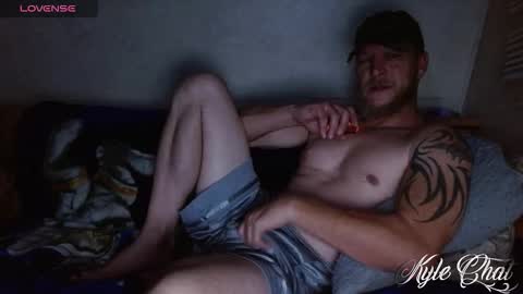 Kyle chat online show from October 2025 07:36:03 AM