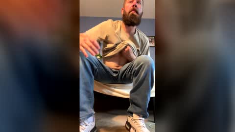 kyleisabadname online show from May 2026 10:37:01 PM