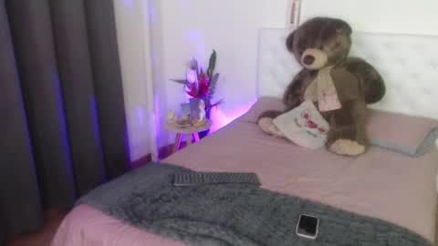 Sara online show from October 2025 01:06:02 AM