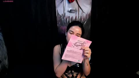 Snapshot of kylie_foxx1 chatting on September 2025 12:22:02 AM submissive demon Please help me to reach 500 thumbs up online show from September 2025 12:22:02 AM