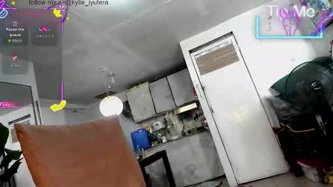 kylie online show from September 2025 02:04:01 AM