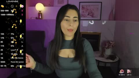 Snapshot of kylie_mellow chatting on January 2025 05:52:01 AM Kylie online show from January 2025 05:52:01 AM