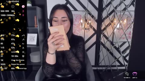 Snapshot of kylie_mellow chatting on January 2025 03:10:01 PM Kylie online show from January 2025 03:10:01 PM