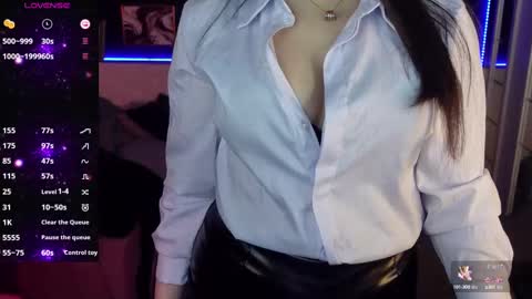 Snapshot of kylie_mellow chatting on February 2025 08:53:02 AM Kylie online show from February 2025 08:53:02 AM