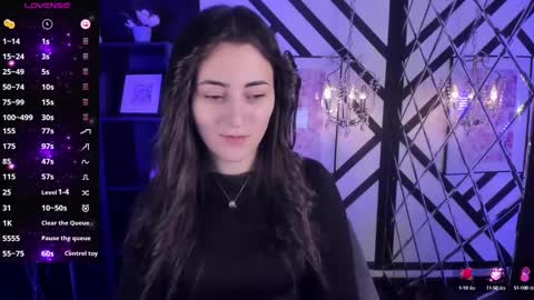 Snapshot of kylie_mellow chatting on March 2025 05:40:01 AM Kylie online show from March 2025 05:40:01 AM