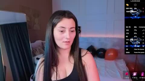 Snapshot of kylie_mellow chatting on October 2025 01:34:01 PM Kylie online show from October 2025 01:34:01 PM