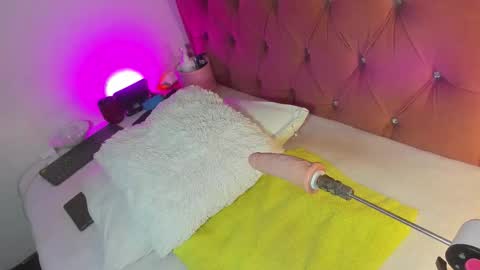 kylie Sttel online show from March 2026 04:32:01 PM