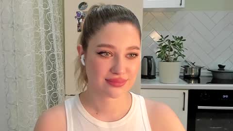 Snapshot of kylieblond chatting on December 2024 04:29:02 PM Din online show from December 2024 04:29:02 PM