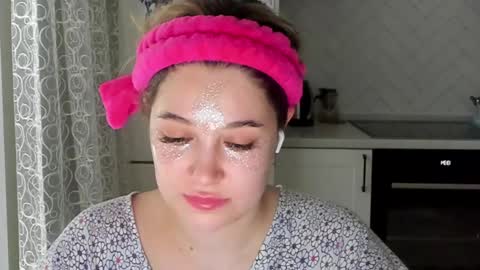 Snapshot of kylieblond chatting on January 2025 10:33:02 AM Din online show from January 2025 10:33:02 AM