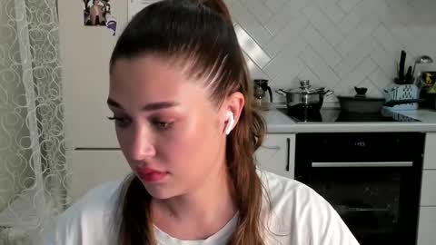 Snapshot of kylieblond chatting on September 2025 08:42:01 PM Din online show from September 2025 08:42:01 PM