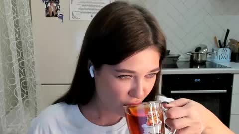 Snapshot of kylieblond chatting on November 2025 09:25:02 PM Din online show from November 2025 09:25:02 PM