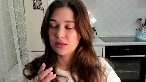 Snapshot of kylieblond chatting on November 2025 08:08:02 PM Din online show from November 2025 08:08:02 PM