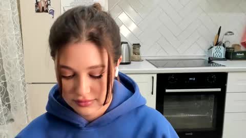 Snapshot of kylieblond chatting on January 2026 10:45:01 PM Din online show from January 2026 10:45:01 PM