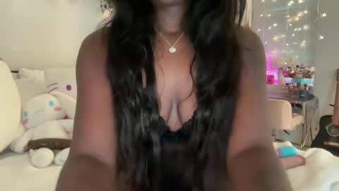 Kylie p online show from August 2026 11:06:01 PM