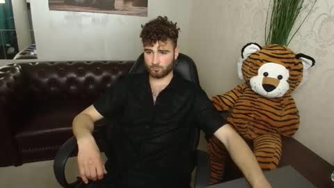 KyloEast online show from April 2026 04:57:02 AM