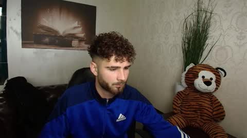 KyloEast online show from May 2026 04:40:02 AM