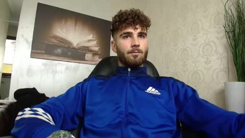KyloEast online show from May 2026 05:14:02 AM