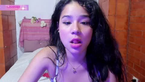 Snapshot of kyomi_beth chatting on January 2025 05:31:01 AM kyomi online show from January 2025 05:31:01 AM