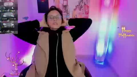 Kyomi online show from November 2025 01:10:01 PM