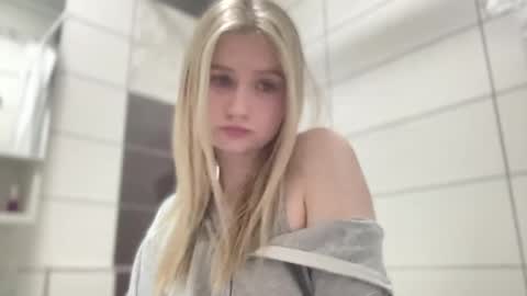 Amanda online show from May 2026 05:39:01 PM