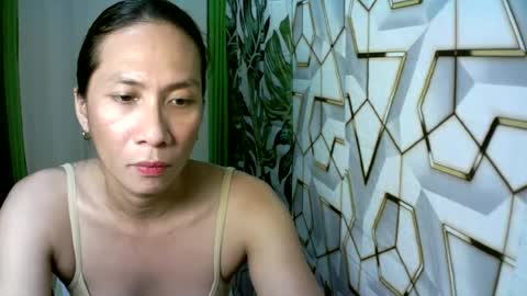 kyutshyne online show from April 2026 08:57:02 PM