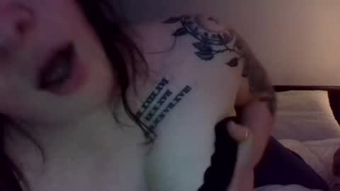 l0velynae online show from June 2026 06:07:01 AM