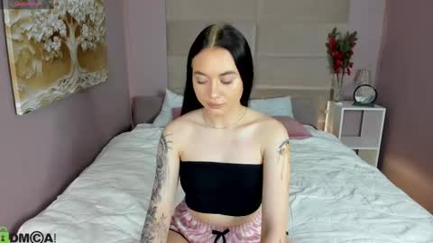 Snapshot of l1llian_lee chatting on February 2026 09:08:02 AM lilia online show from February 2026 09:08:02 AM