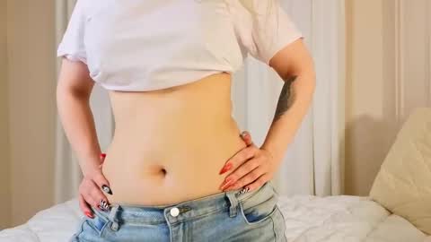 lina online show from October 2025 10:45:01 PM