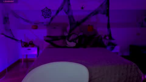 Margo  online show from November 2025 08:33:02 PM