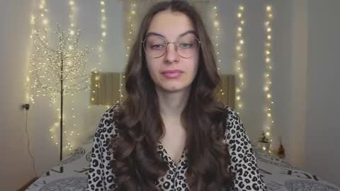 Margo  online show from December 2025 01:27:02 PM