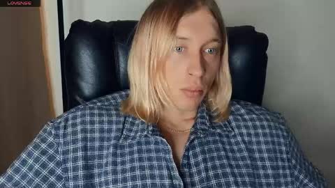 Snapshot of l_adonis_l chatting on April 2026 07:24:02 AM Adonis online show from April 2026 07:24:02 AM