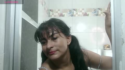 la_wuaifu1 online show from November 2025 09:46:01 PM