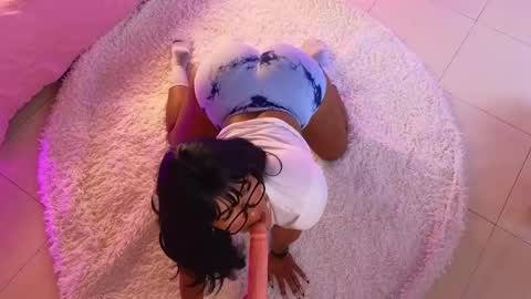 Cris  online show from February 2025 06:19:01 PM