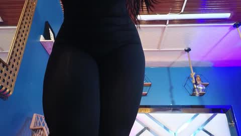 Cris  online show from October 2025 11:41:02 AM