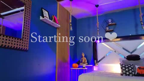 Cris  online show from October 2025 11:02:01 AM