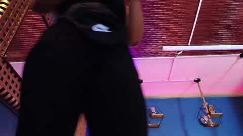 Cris  online show from February 2026 11:14:01 AM