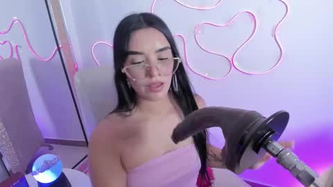 lana  foxx Model  independient online show from February 2026 12:30:02 AM