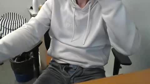 labelette007 online show from January 2026 02:42:02 PM