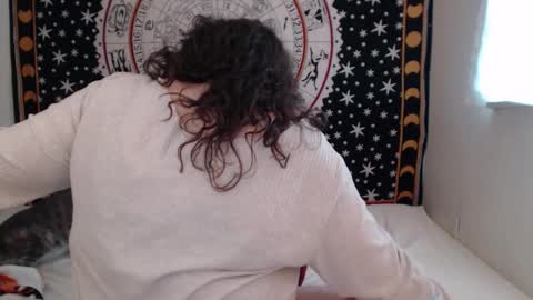 Lacey online show from September 2025 03:37:02 PM