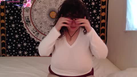 Lacey online show from November 2025 07:36:02 PM