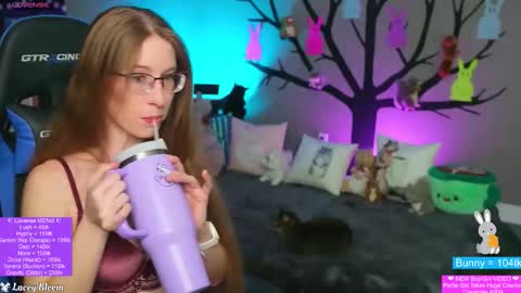 Lacey Bloom online show from April 2026 01:23:02 AM