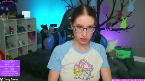 Snapshot of laceybloom chatting on May 2026 01:32:02 AM Lacey Bloom online show from May 2026 01:32:02 AM