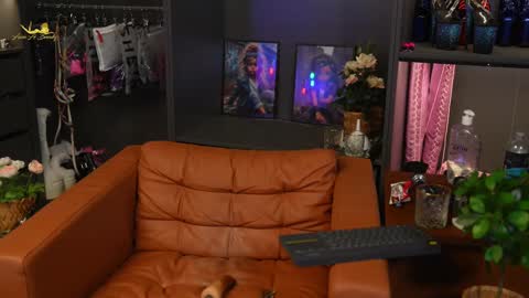 Snapshot of lacie_le_beauty chatting on February 2025 05:15:01 PM Latex Lacie online show from February 2025 05:15:01 PM