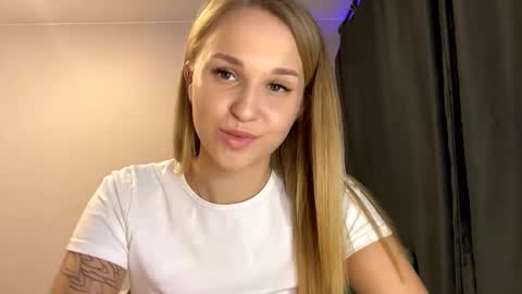 Sofia online show from October 2025 04:46:01 PM