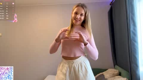 Sofia online show from October 2025 11:22:01 AM