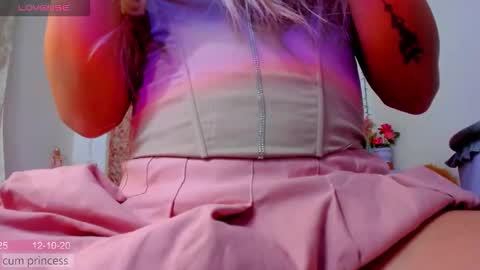 Laden And Juan online show from October 2025 03:33:02 PM