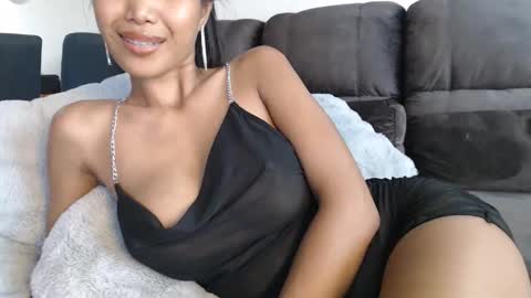 Mia online show from March 2026 10:50:02 AM