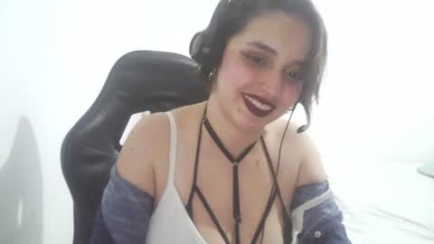 lady_ahri online show from July 2026 09:54:01 PM